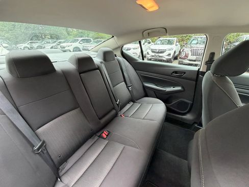 Used 2025 Nissan Altima 2.5 SV FWD image 12