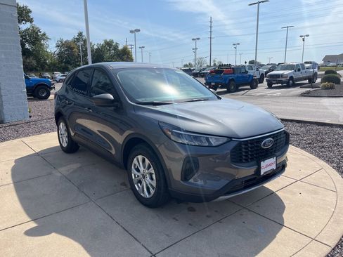 New 2025 Ford Escape Active w/ Cold Weather Package image 3