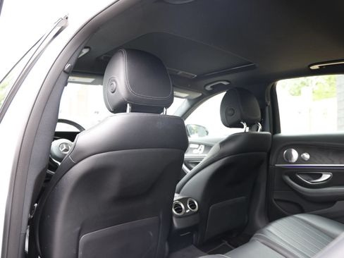 Used 2019 Mercedes-Benz E 300 4MATIC image 23