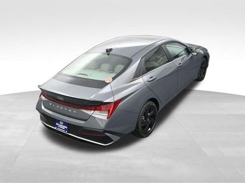 New 2026 Hyundai Elantra SEL Sport image 28