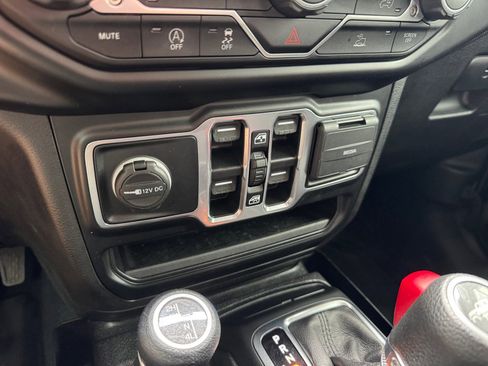 Used 2022 Jeep Gladiator Sport AWD/4WD image 21
