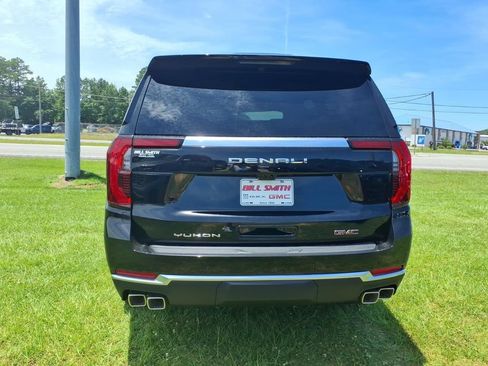 New 2026 GMC Yukon Denali w/ Denali Reserve Package AWD/4WD image 6