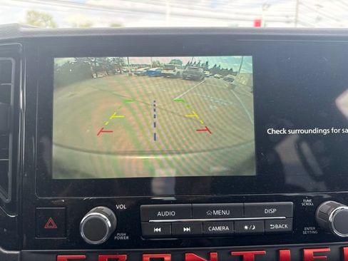 Used 2025 Nissan Frontier PRO-4X AWD/4WD image 13