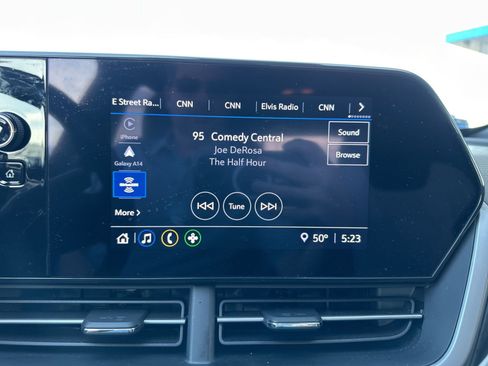 Used 2025 Chevrolet Trax RS w/ Sunroof Package FWD image 18