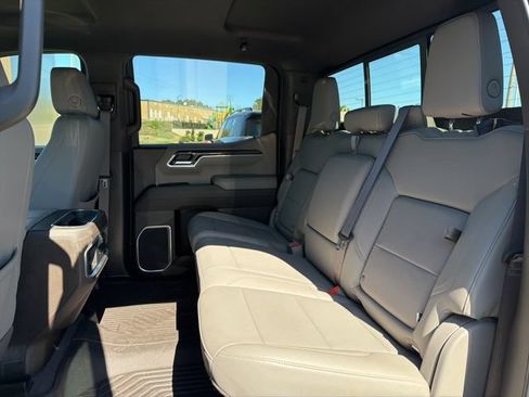 Used 2025 Chevrolet Silverado 1500 LTZ AWD/4WD image 25