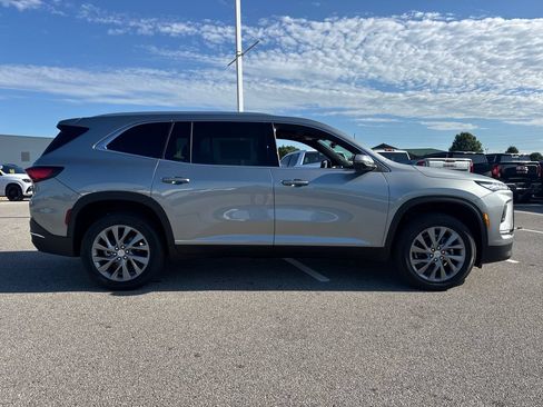 New 2026 Buick Enclave Preferred w/ Power Package AWD/4WD image 7