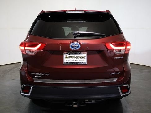 Used 2019 Toyota Highlander Limited Platinum AWD/4WD image 11