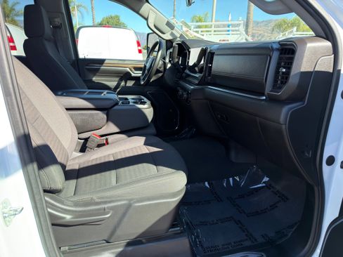 Used 2024 Chevrolet Silverado 2500 LT image 10
