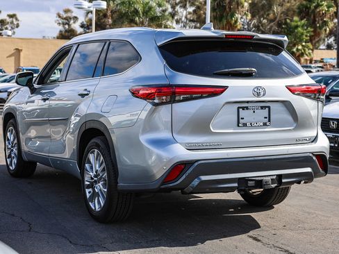 Used 2022 Toyota Highlander Limited image 29
