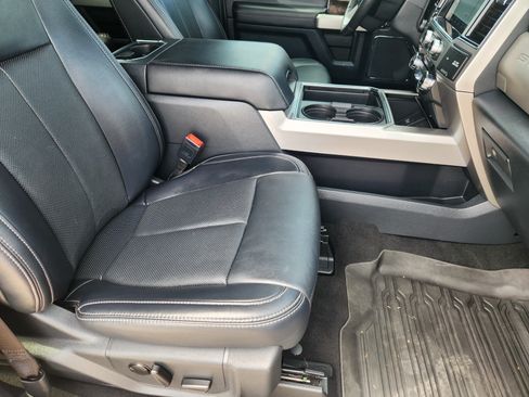 Used 2022 Ford F250 Lariat w/ Lariat Ultimate Package AWD/4WD image 14