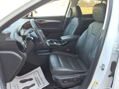 Used 2024 Buick Envision Avenir image 27