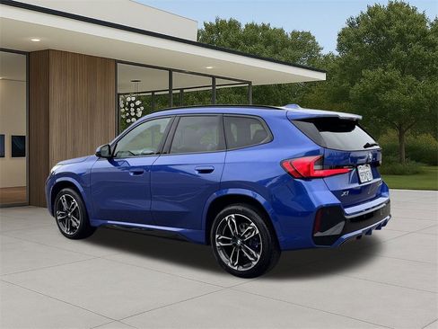 Used 2025 BMW X1 xDrive28i w/ Technology Package image 11