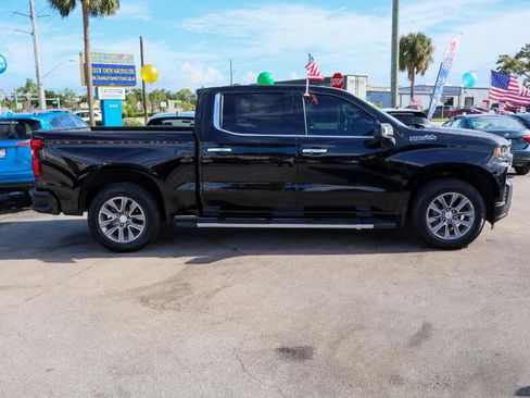 Used 2020 Chevrolet Silverado 1500 High Country w/ Technology Package image 6