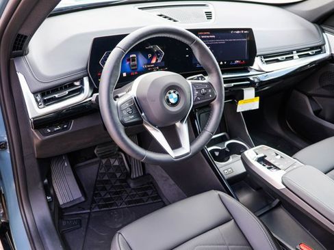 Certified 2025 BMW X1 xDrive28i w/ Convenience Package AWD/4WD image 10