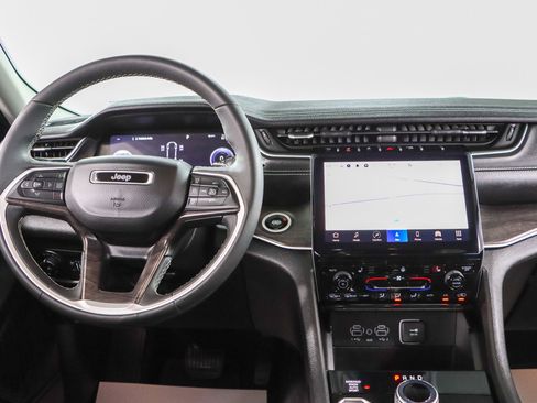 Used 2023 Jeep Grand Cherokee L Limited w/ Rear Seat Video Group I image 17