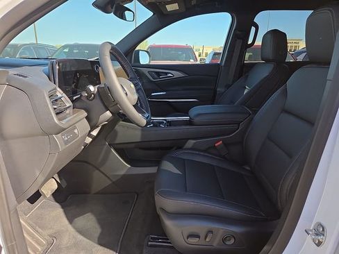 New 2026 Chevrolet Traverse LT FWD image 10