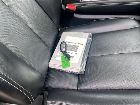 Used 2024 Nissan Murano SL image 11