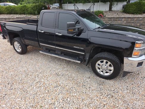 Used 2015 Chevrolet Silverado 2500 LTZ w/ LTZ Plus Package AWD/4WD image 9