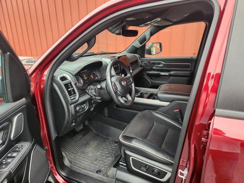 Used 2023 RAM 1500 Laramie AWD/4WD image 15