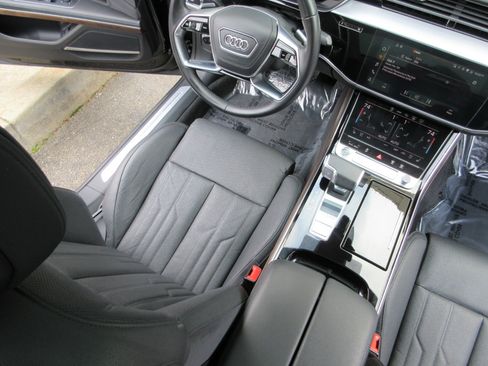 Used 2022 Audi A8 L 3.0T image 15