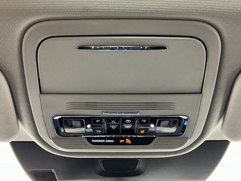 Used 2025 Lincoln Aviator Premiere image 13