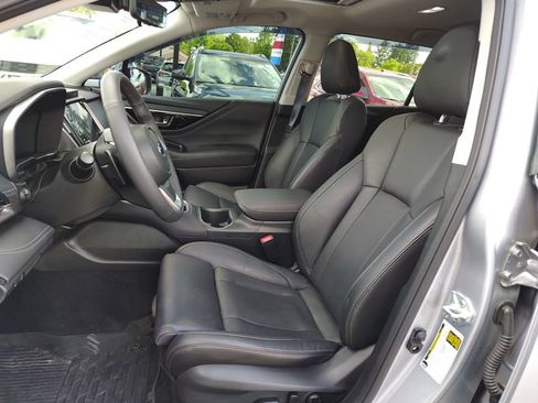 Used 2025 Subaru Outback Touring AWD/4WD image 9
