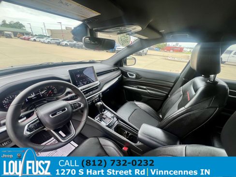 Used 2025 Jeep Compass Trailhawk AWD/4WD image 10