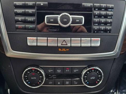 Used 2013 Mercedes-Benz GL 450 4MATIC image 30