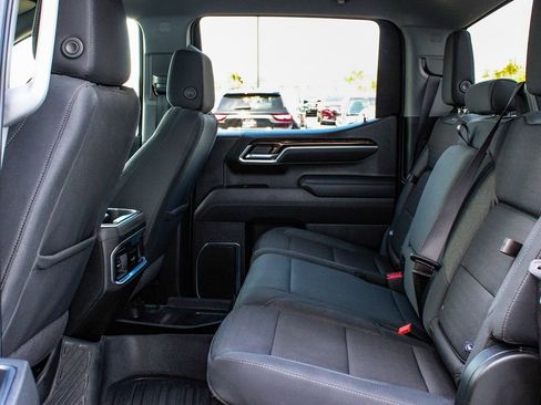 Used 2025 GMC Sierra 1500 Elevation AWD/4WD image 34