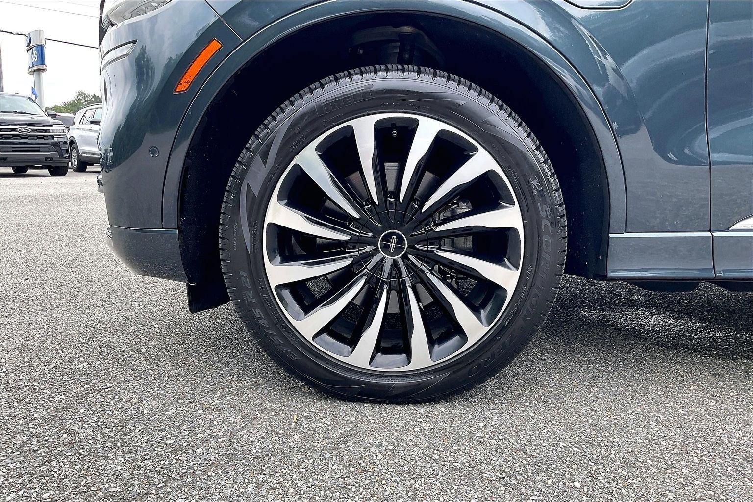 Used 2020 Lincoln Aviator Black Label Grand Touring AWD/4WD image 9