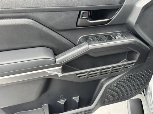 New 2026 Toyota Tacoma SR5 AWD/4WD image 18
