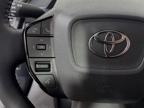 New 2025 Toyota Prius Plug-In Hybrid image 16