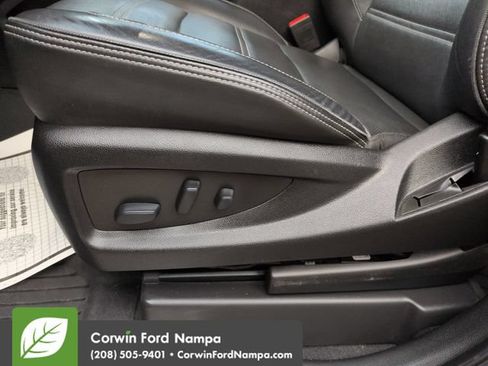 Used 2019 GMC Yukon Denali AWD/4WD image 12