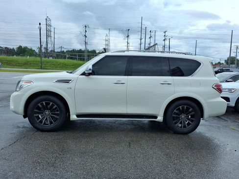 Used 2020 Nissan Armada Platinum RWD image 4
