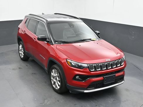 Used 2025 Jeep Compass Limited AWD/4WD image 25