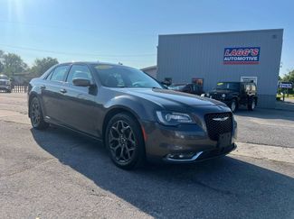 Used 2018 Chrysler 300 S w/ 300S Premium Group image 1
