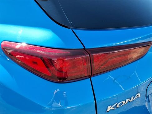 Used 2018 Hyundai Kona SEL image 10