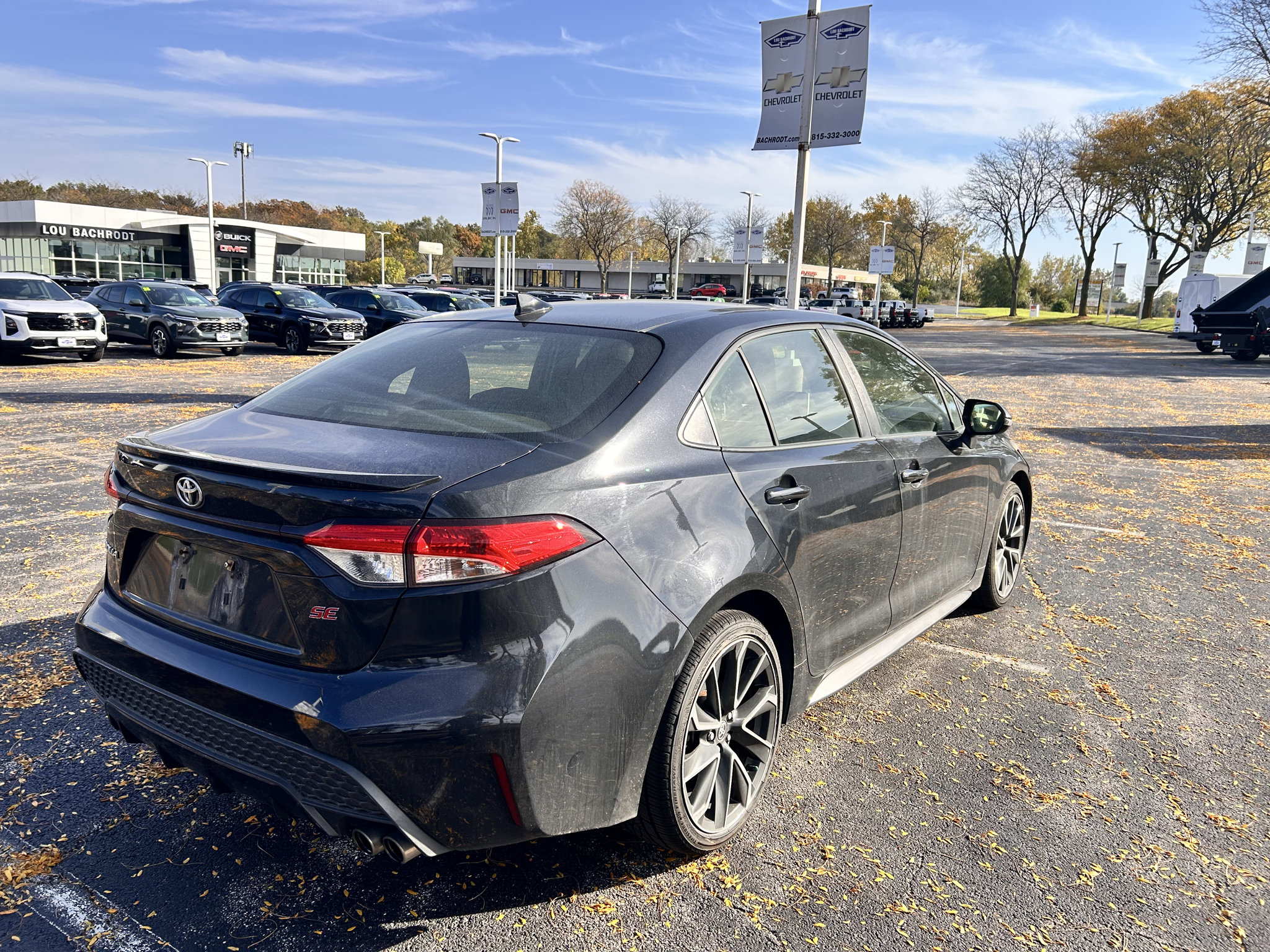 Used 2021 Toyota Corolla SE w/ SE Premium Package FWD image 4
