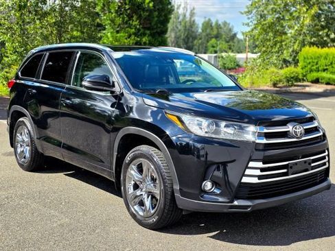Used 2019 Toyota Highlander Limited Platinum AWD/4WD image 1