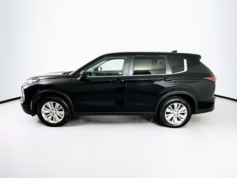 Used 2025 Mitsubishi Outlander ES image 4