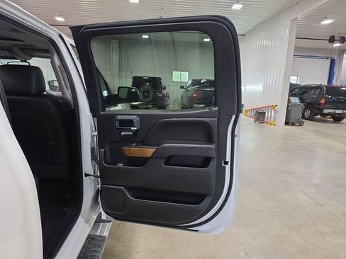 Used 2017 Chevrolet Silverado 1500 LTZ w/ Sport Package AWD/4WD image 27