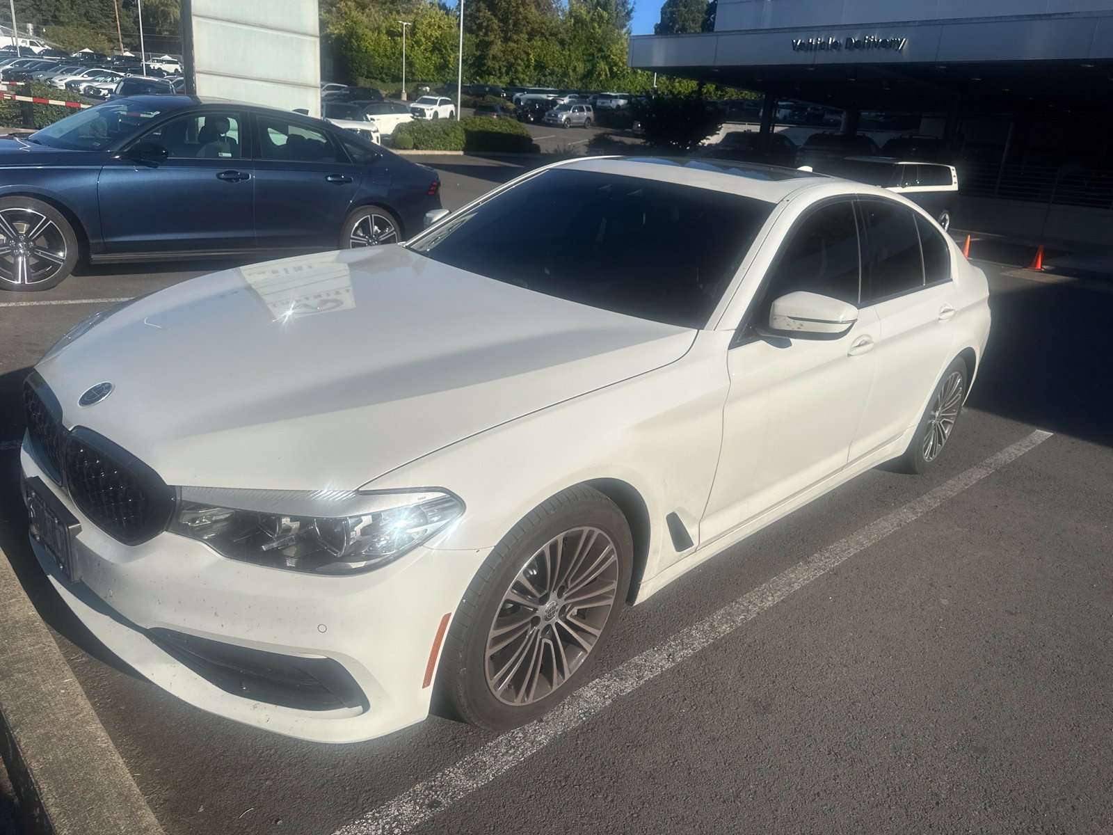 Used 2019 BMW 530i xDrive w/ Convenience Package AWD/4WD image 1