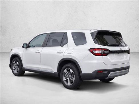 Certified 2025 Honda Pilot EX-L image 5