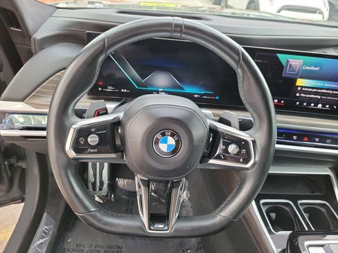 Used 2023 BMW 760i xDrive w/ Luxury Rear Seating Package AWD/4WD image 23