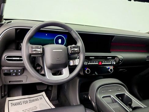 Used 2026 Hyundai Palisade Calligraphy FWD image 12