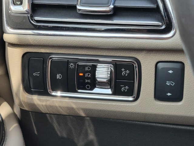 Used 2024 Lincoln Navigator Reserve AWD/4WD image 41