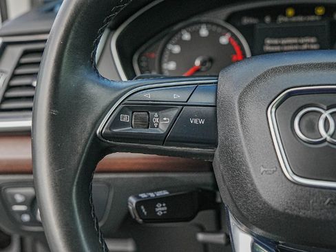 Used 2021 Audi Q5 2.0T Premium w/ Convenience Package image 11