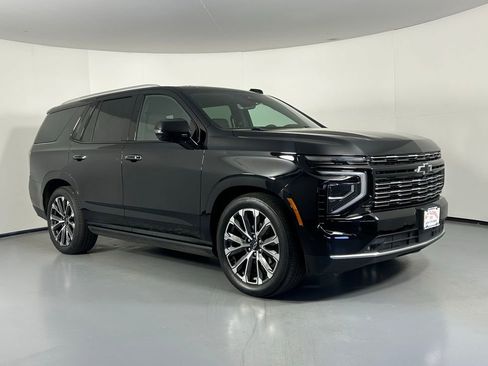 Used 2025 Chevrolet Tahoe High Country image 1