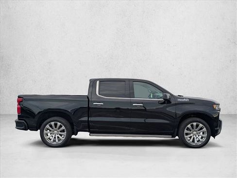 Used 2021 Chevrolet Silverado 1500 High Country w/ Technology Package image 4