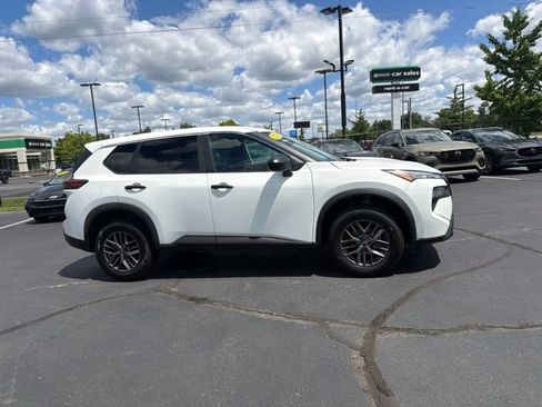 Used 2024 Nissan Rogue S AWD/4WD image 4